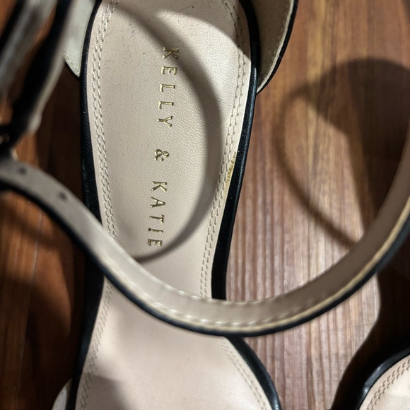 Kelly & Katie Black Heeled Sandals 9w - Picture 2 of 5